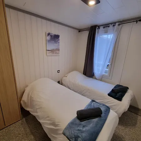 Alpehytte La 27 ~ Cosy Au Bord Du De Peyre